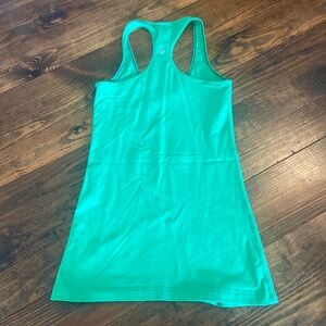 Green lululemon tank